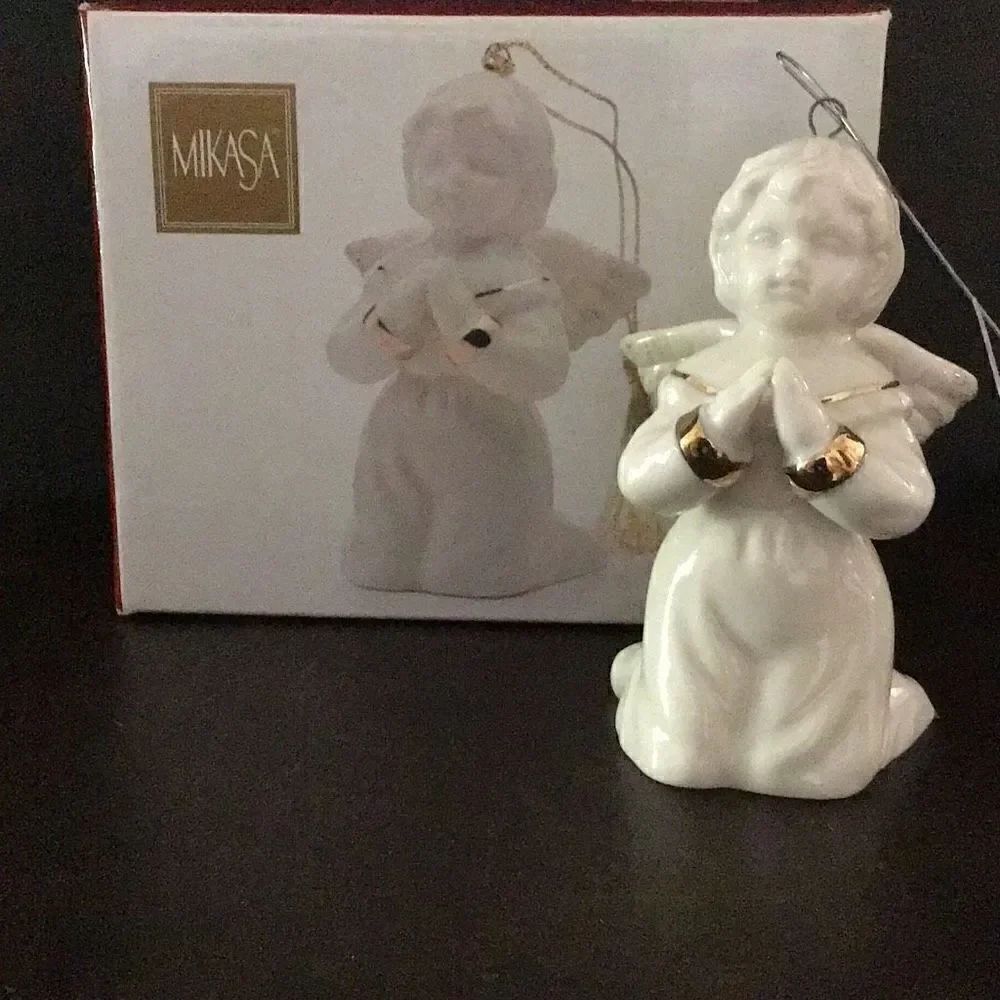 Ornament praying angel by Mikasa